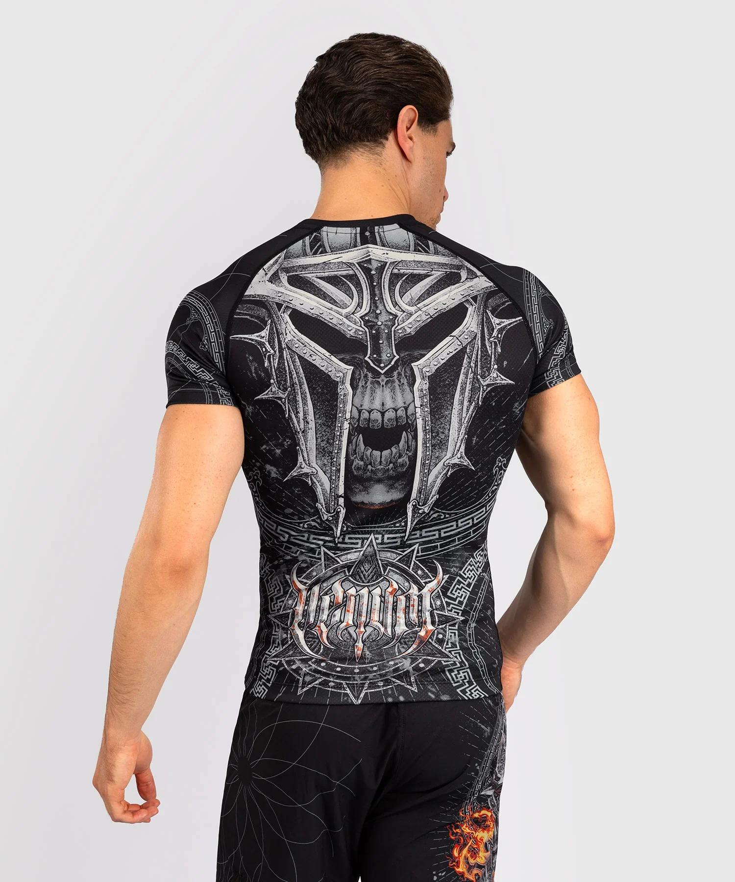 Venum Gladiator 5.0 Men's Short Sleeve Rash Guard - Black/Silver - Image 3