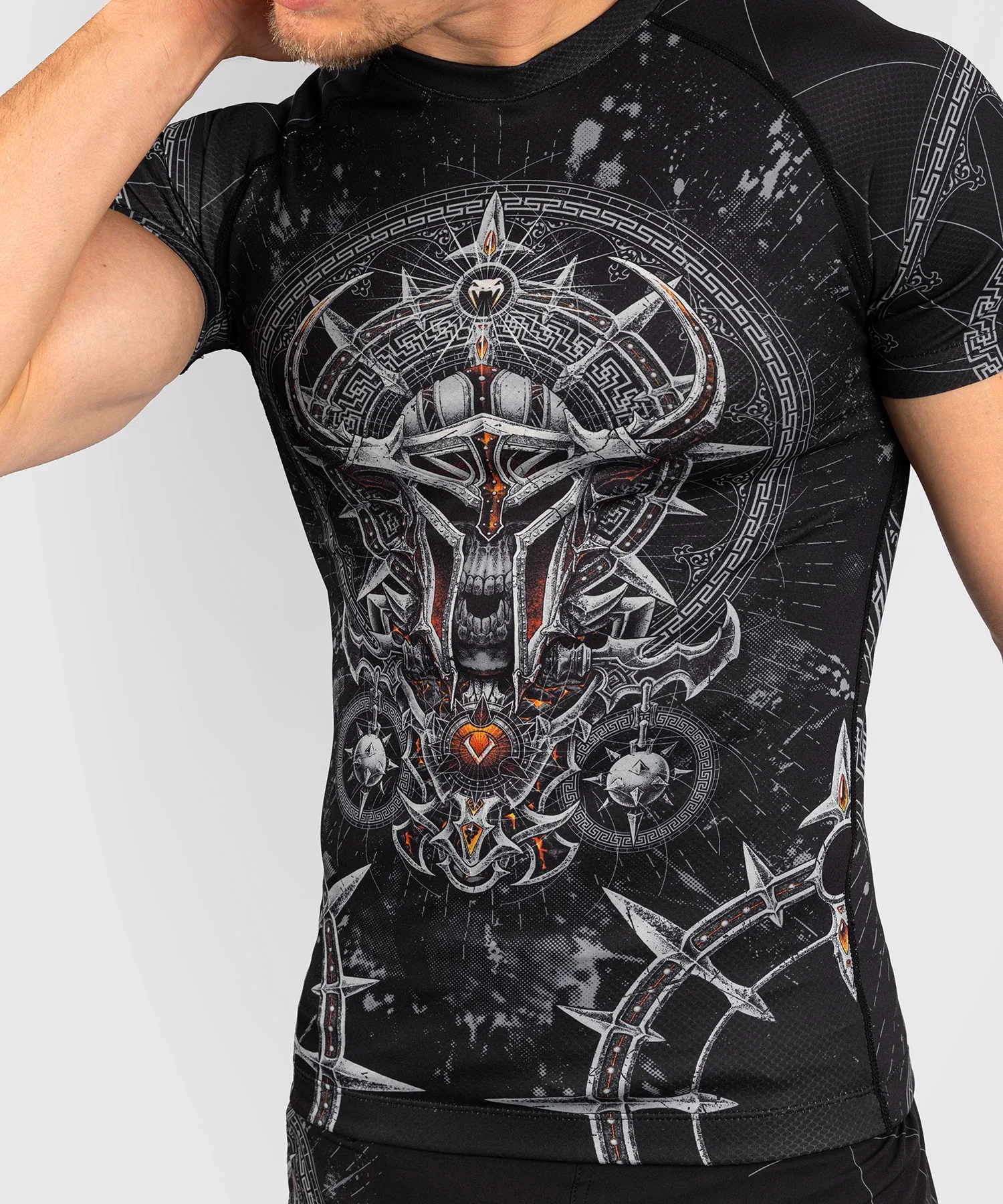 Venum Gladiator 5.0 Men's Short Sleeve Rash Guard - Black/Silver - Image 4