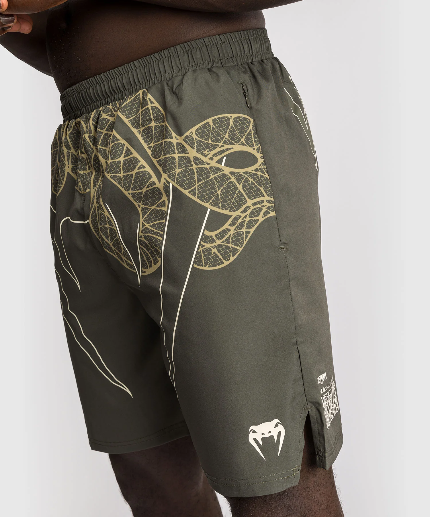 Venum Serpenti Training Shorts - Image 11