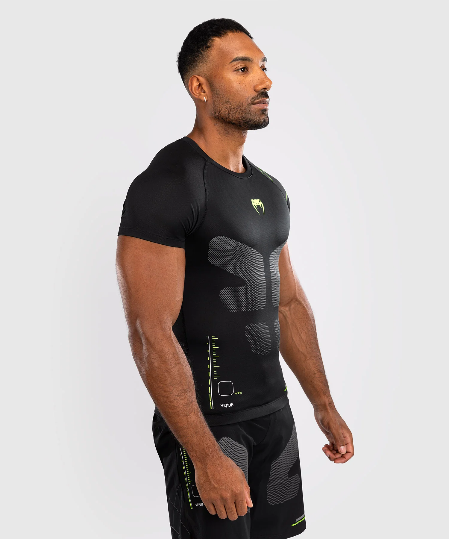 Venum Training Camp 4.0 Short Sleeve Rash Guard - Black/Neon Green - Image 2
